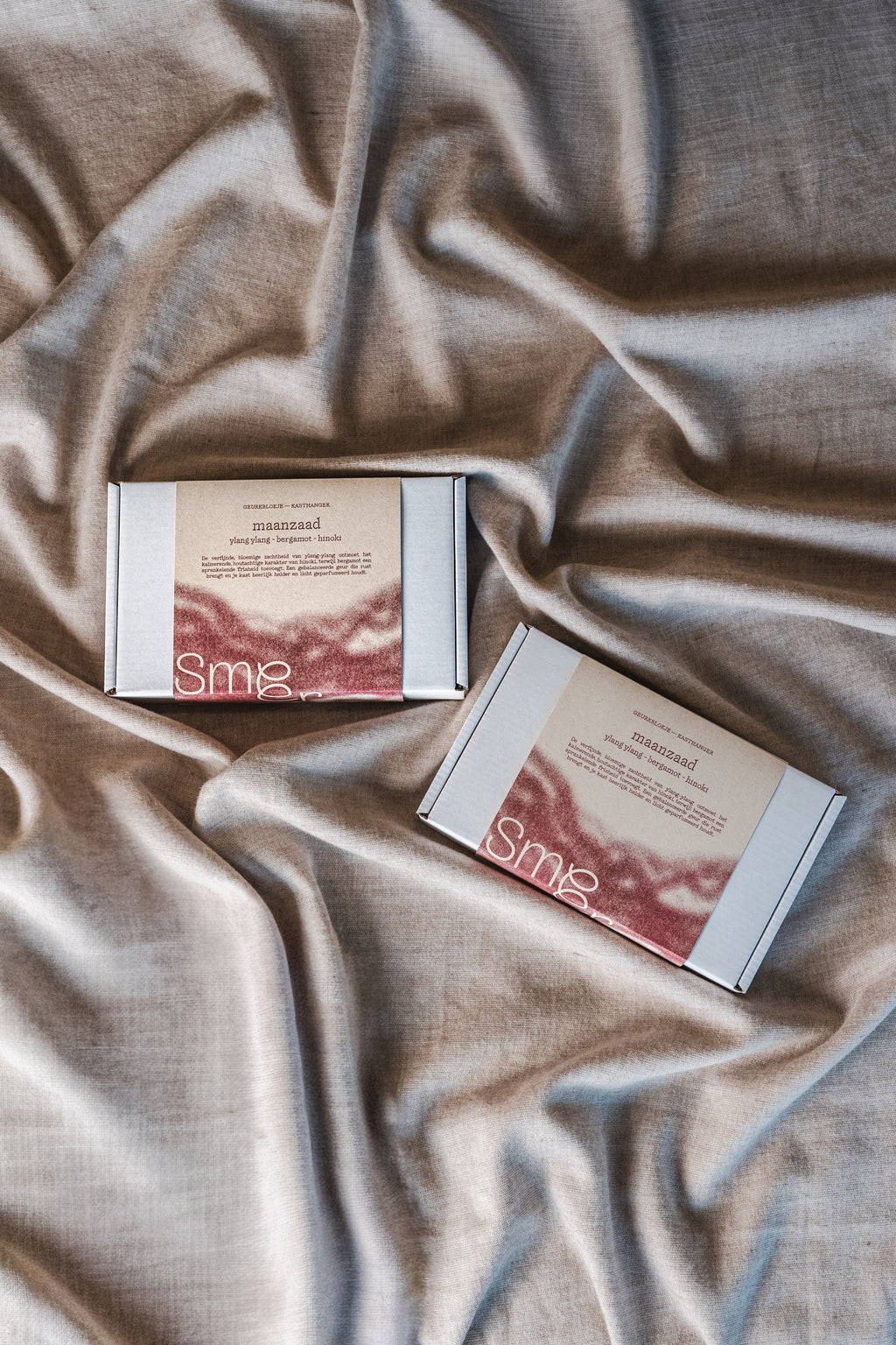 kasthangers met maanzaad - ylang ylang, bergamot & hinoki