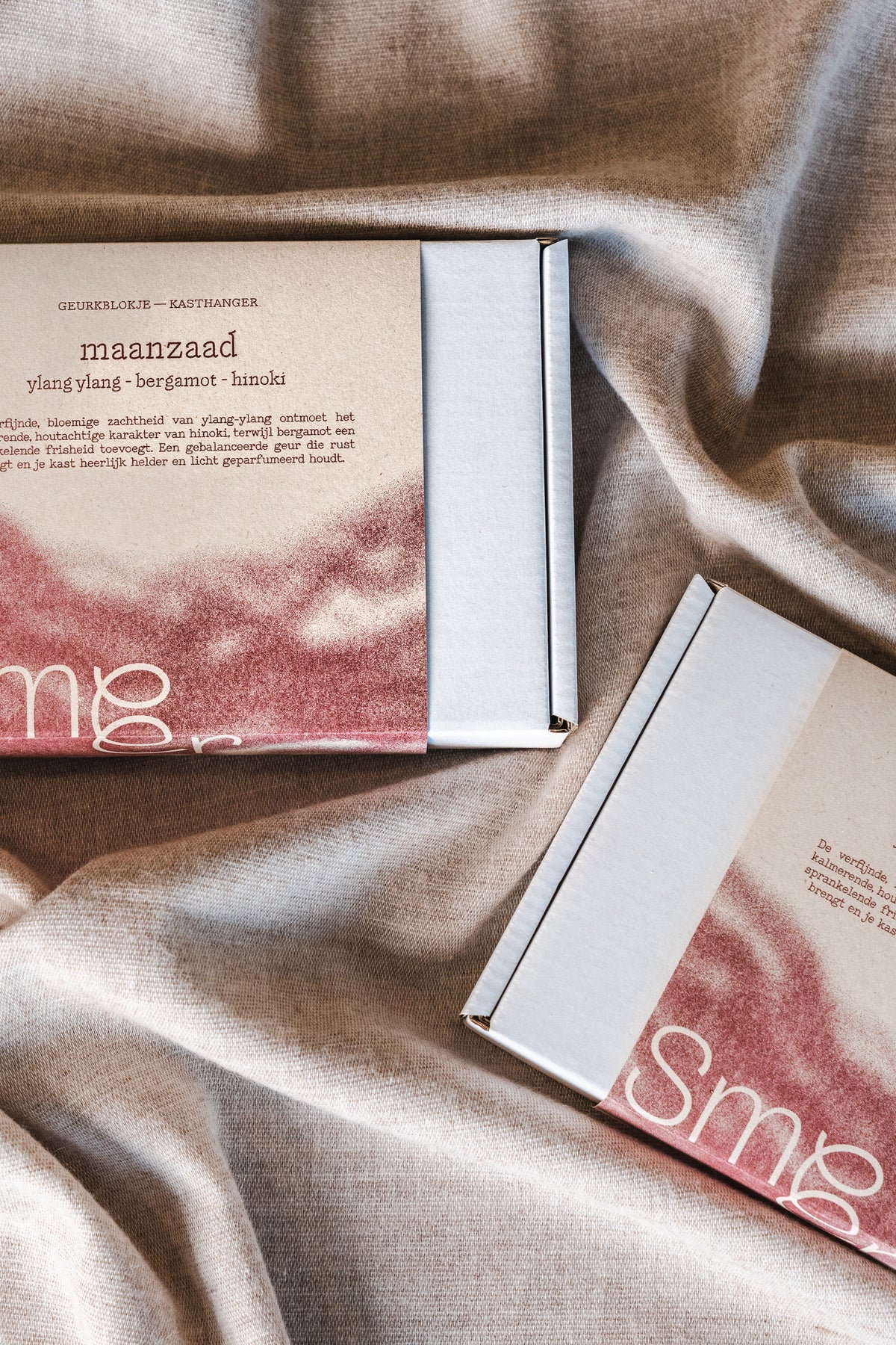 kasthangers met maanzaad - ylang ylang, bergamot & hinoki