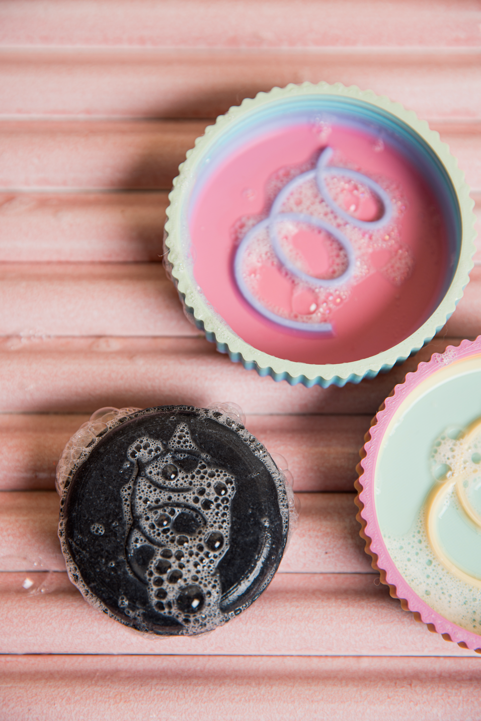 shampoobar met actieve kool & patchouli